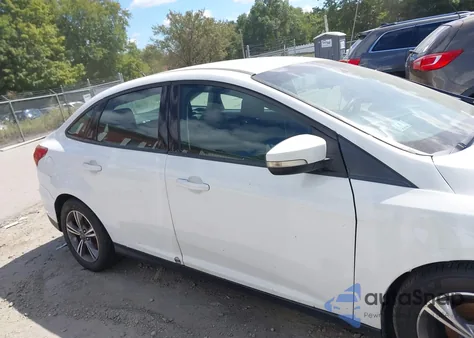 2018 Ford Focus Se из США, поврежденный, VIN 1FADP3FEXJL202948